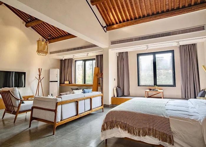 Sanfuyizhai Homestay