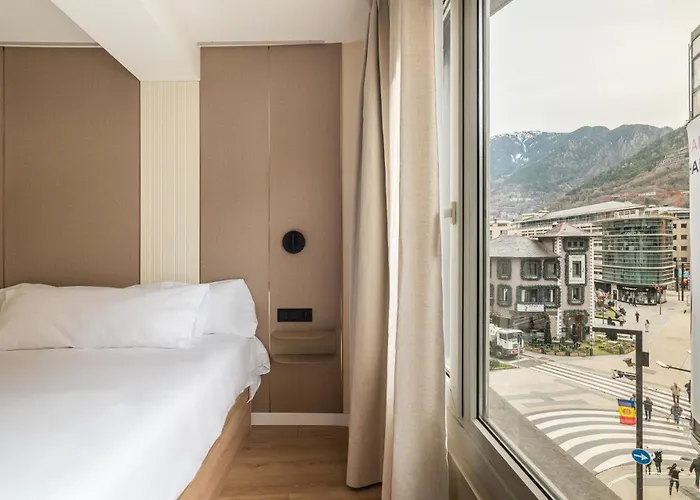 Lee Hotel