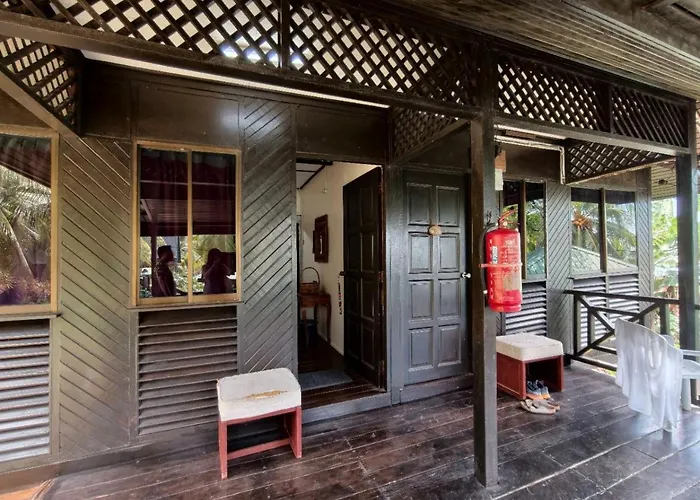 Nazri'S Place 2