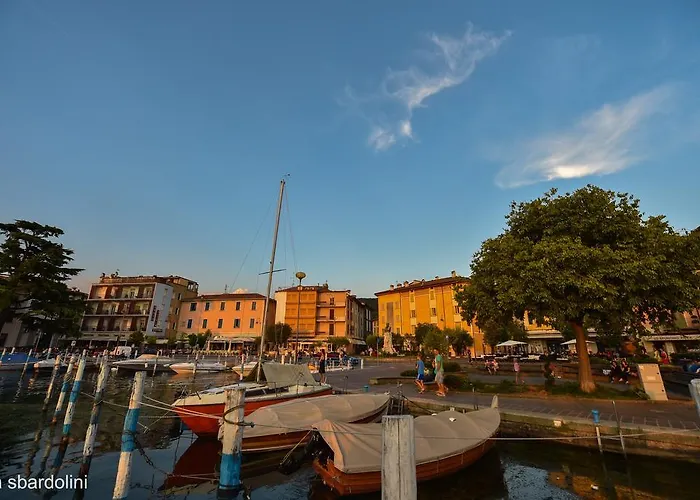 Ambra Hotel - The Only 3 Star Central Lakeside Hotel In Iseo
