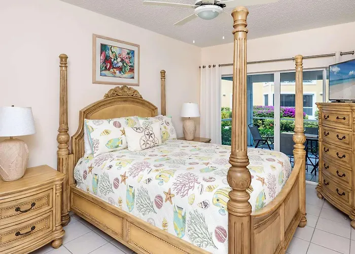 Regal Beach Club #214 - 2Br Ocean View 7 Mile Beach