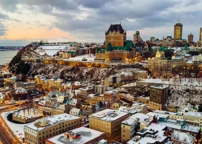 Room With 1 Queen Bed Downtown Quebec