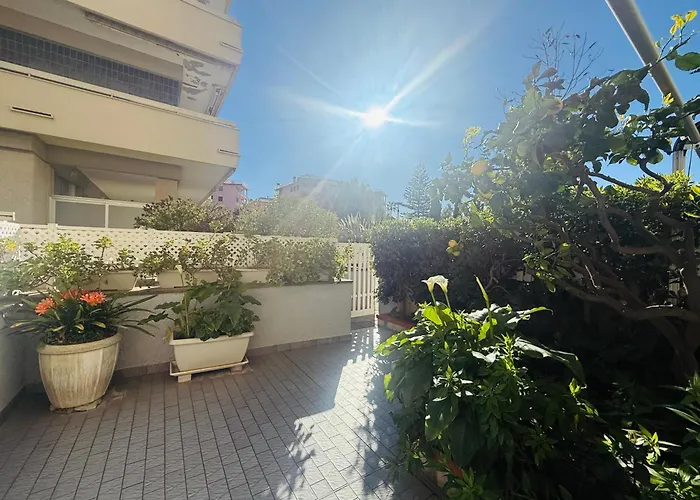 Fronte Mare in Centro con terrazza privata