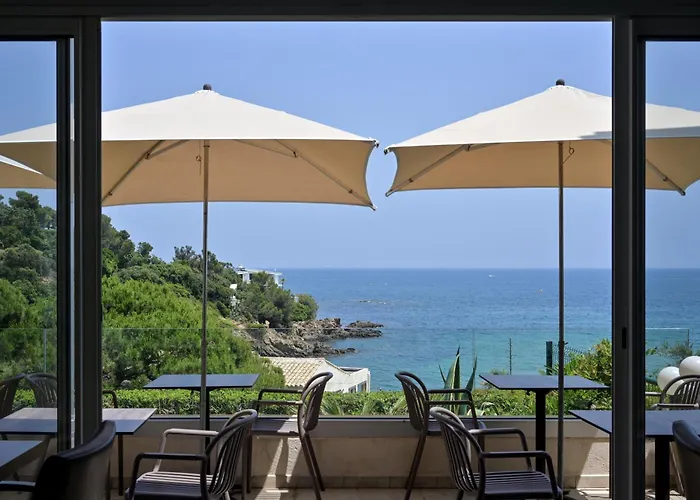 "Cap Riviera" Hotel & Restaurant Saint Aygulf