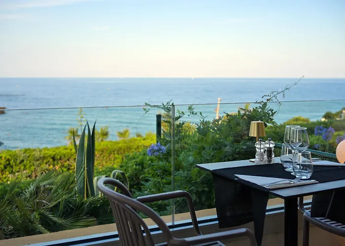 Cap Riviera Hotel&Restaurant Saint Aygulf