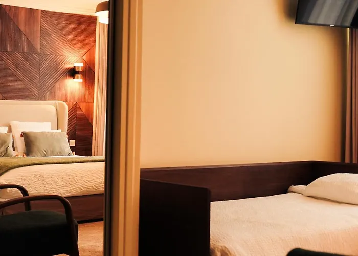 Logis - Hostellerie Saint-Louis&Restaurant Pauze