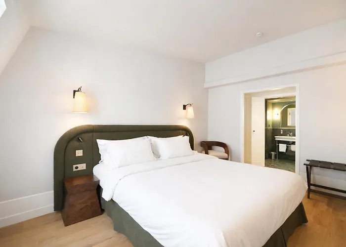 Neuilly Park Hotel