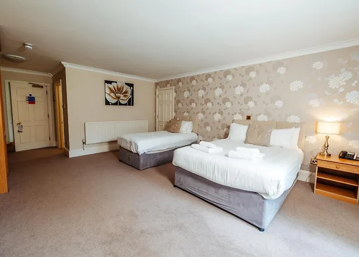 Woodland Manor Hotel