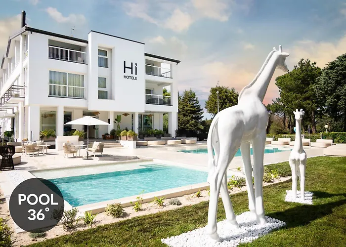 Hi Hotels Sirmione - Heated Lakeview Pool
