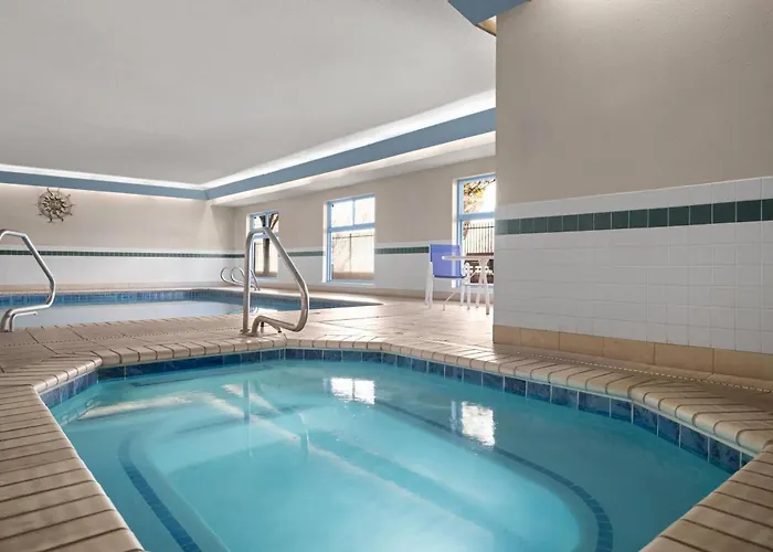 Days Inn & Suites By Wyndham Airport Albuquerque