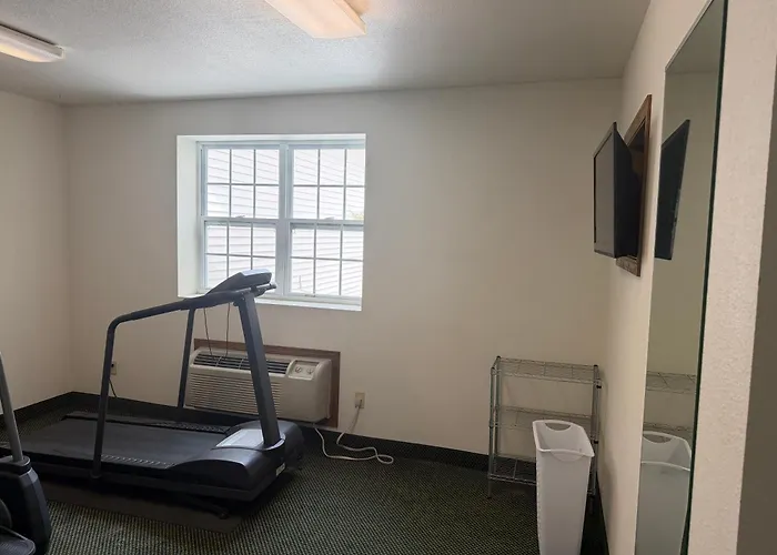 Iron Mountain Inn & Suites Mi Us 2