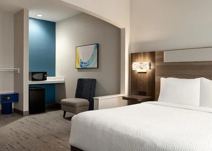 Holiday Inn Express Hotel & Suites Edmond By Ihg