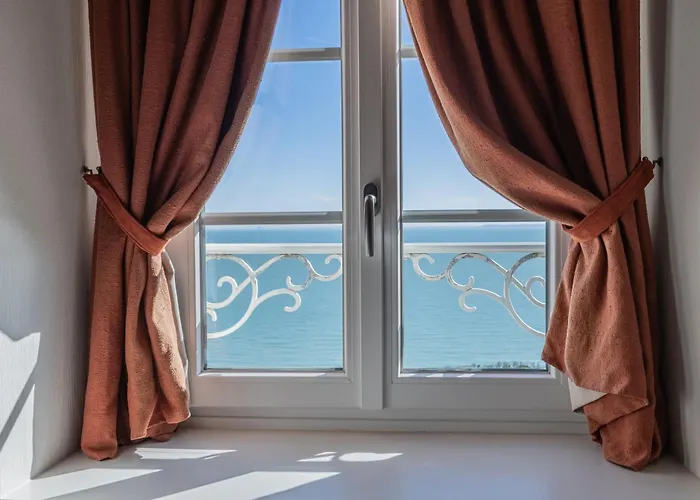 Hotel De La Pointe Du Grouin