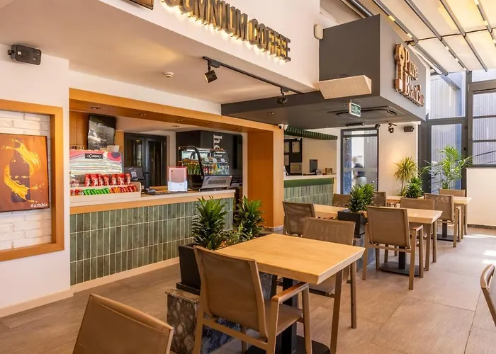Pure Blanche Hotel