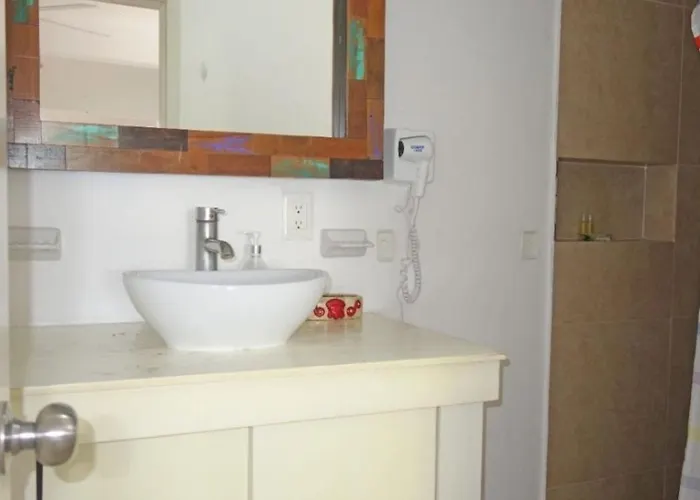 El Fuerte Beach Apartments