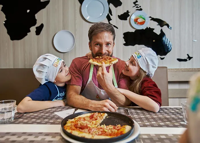 Atrium Hotel - Family Friendly