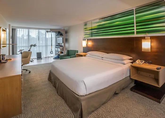 Doubletree By Hilton At The Entrance To Universal Orlando