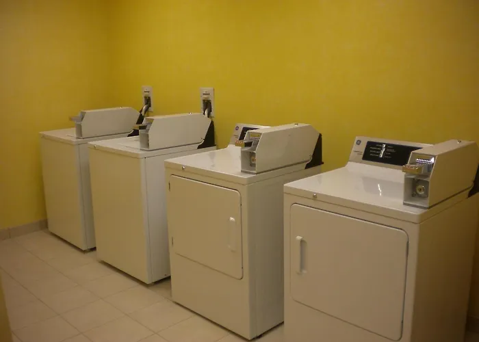 Hampton Inn & Suites Cincinnati / Uptown - University Area
