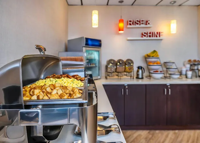 Comfort Inn & Suites Barrie - Highway 400