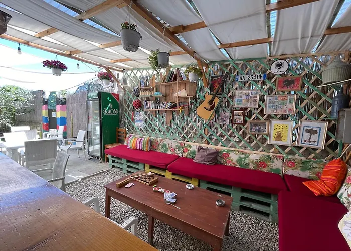 Vlora Backpackers Hostel&Bar LUNGOMARE