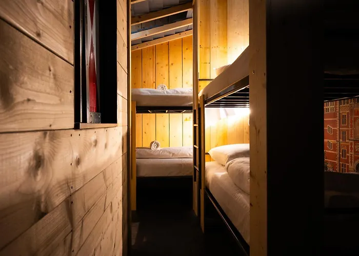 Amsterdam Teleport Hotel - Free Parking