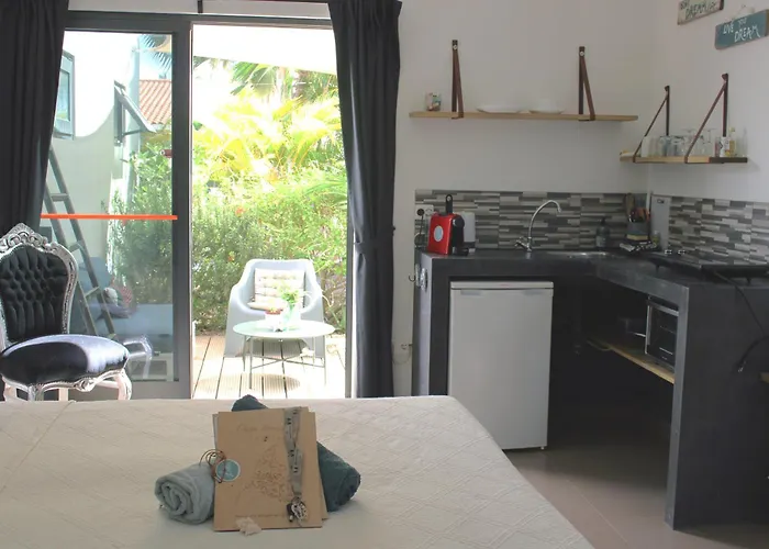Casa Mantana Boutique Guesthouse - Adults Only