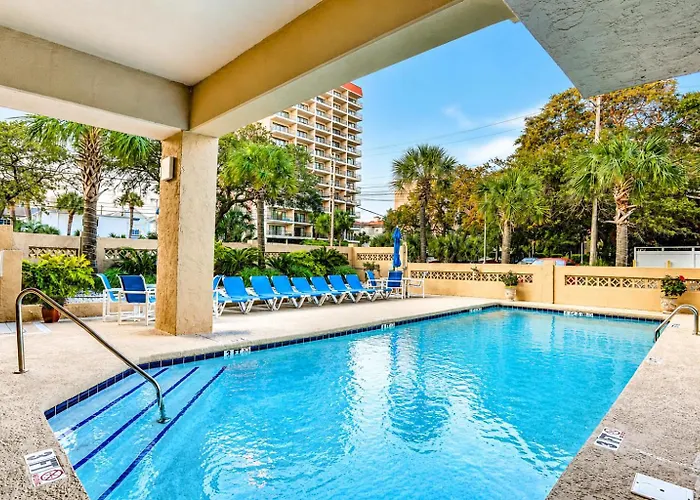 Cottage By The Sea - Renovated Oceanview Condo