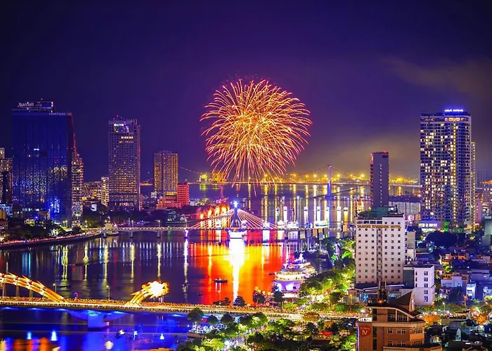 Ruby Star Da Nang - Central My Khe Beach