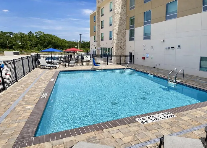 Holiday Inn Express & Suites Macclenny By Ihg