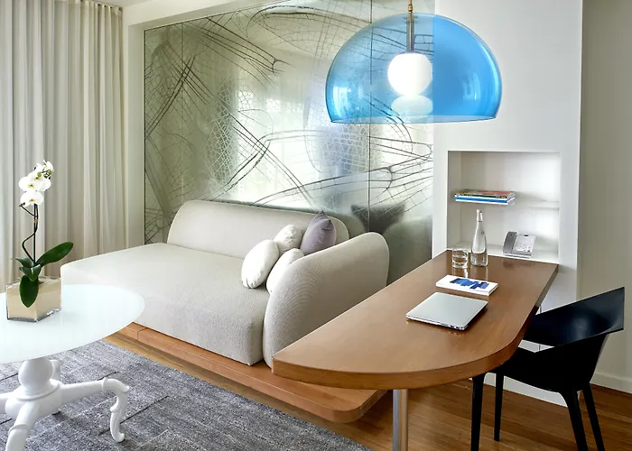 The Valorian Los Angeles, Curio Collection By Hilton West Hollywood
