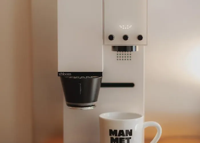 Man Met Bril Koffie Hotel