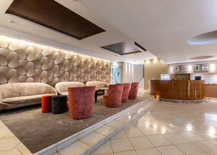 Aston Hotel