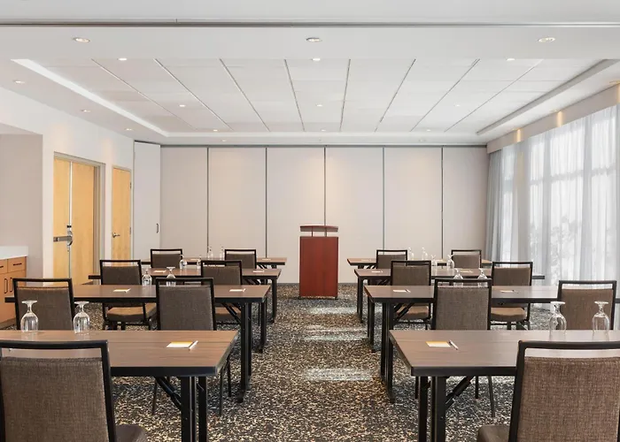 Hampton Inn & Suites By Hilton Langley-Surrey