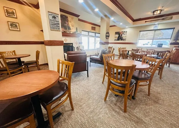 Yellowstone Lodge