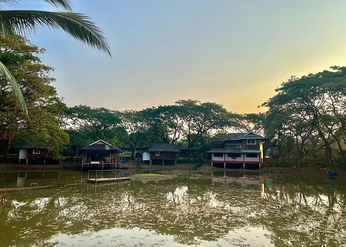 Baan Suan Ruen Chan Hom บ้านสวนเรือนจันทร์หอม