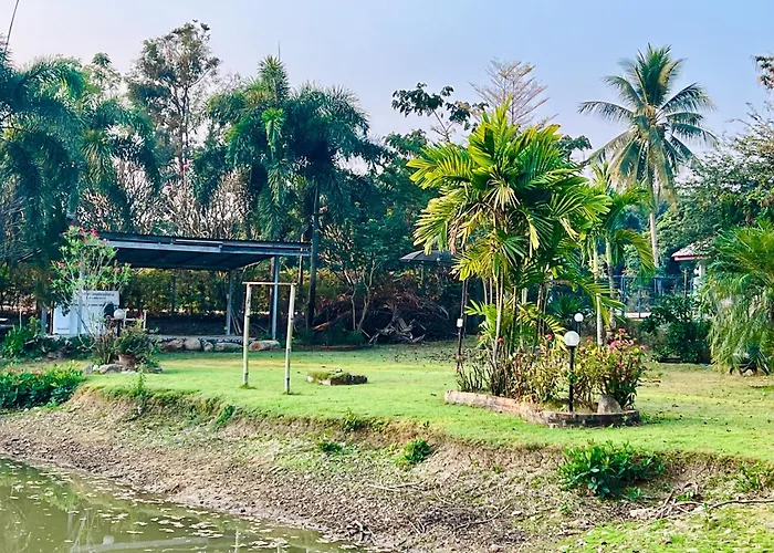 Baan Suan Ruen Chan Hom บ้านสวนเรือนจันทร์หอม