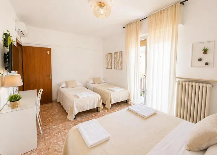 Maricla Boutique Rooms With Balcony & Free Parking