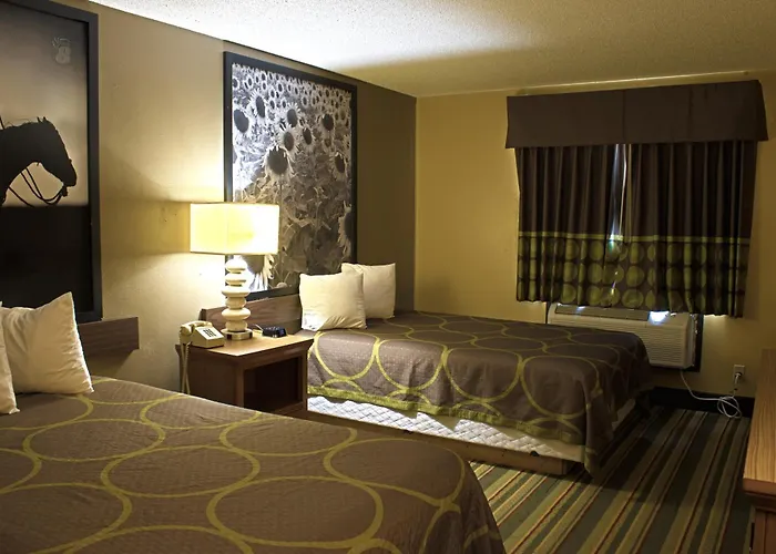 Super 8 By Wyndham Abilene Ks