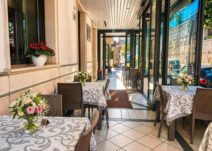 Hotel Sollievo