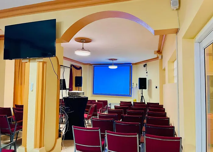 Clora Hotel