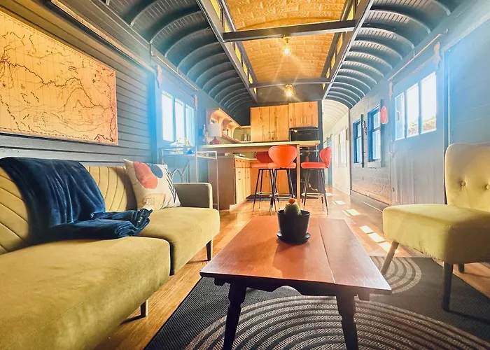 Train Wreck Inn - Boutique Train Car Stays - Self Check In