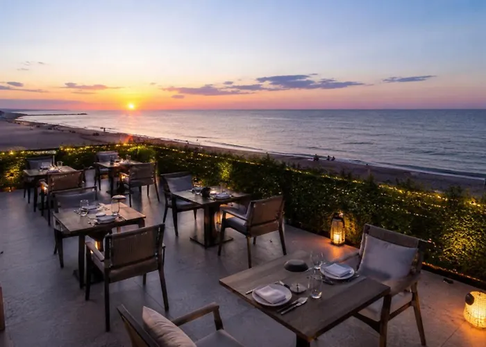 Aperion Beach Hotel Side