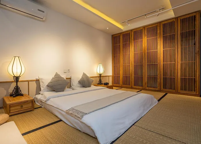 Daguan Academy Chinese Ancient Style Hotel