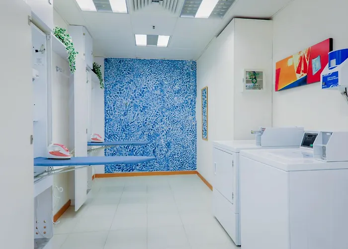 Holiday Inn Express Hong Kong Causeway Bay By Ihg