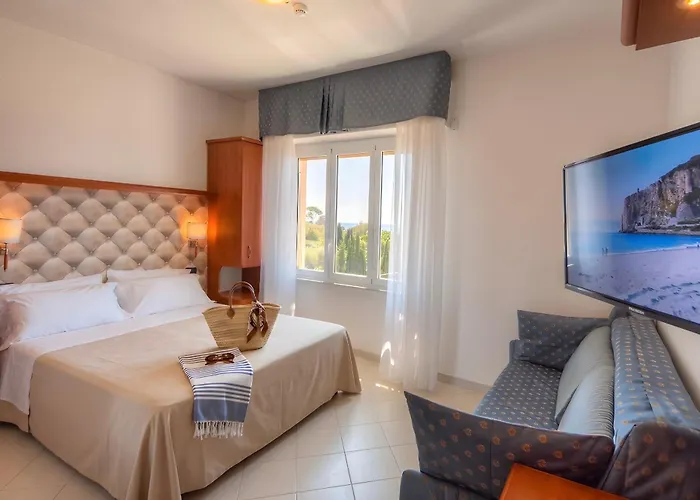 Hotel Noris