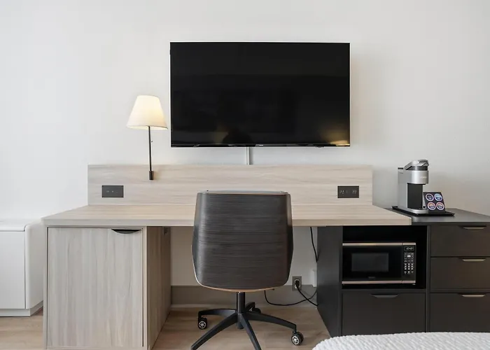 Seven Oaks Hotel Regina, Surestay Collection By Best Western