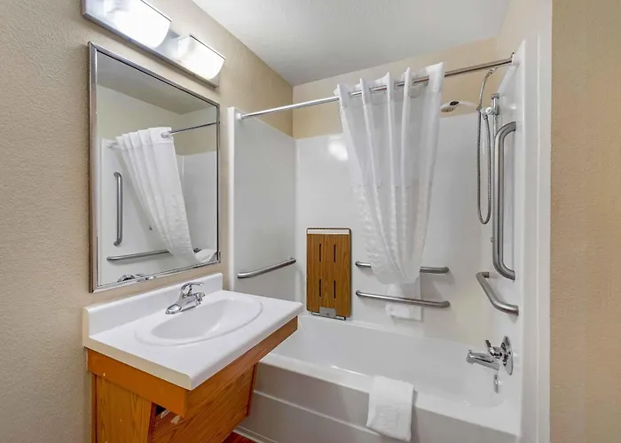 Extended Stay America Select Suites - Wichita - Airport