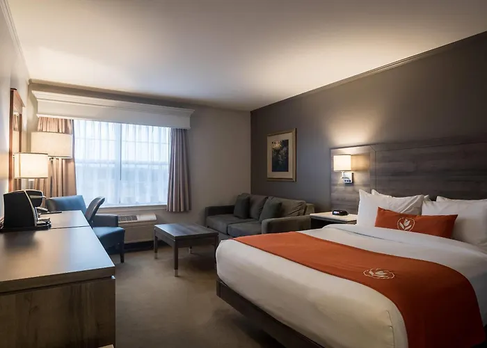 Amsterdam Inn & Suites, An Ascend Collection Hotel