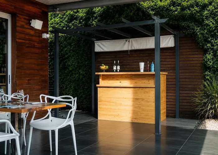 Costa Colonia - Riverside Boutique Hotel