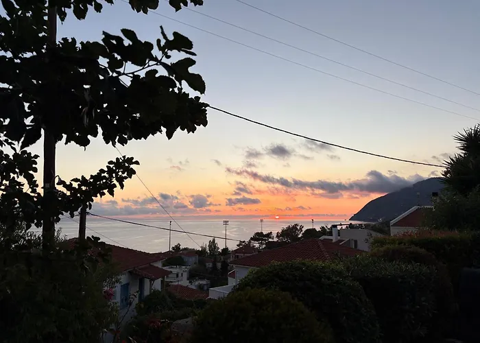 Sandy Bay Hotel